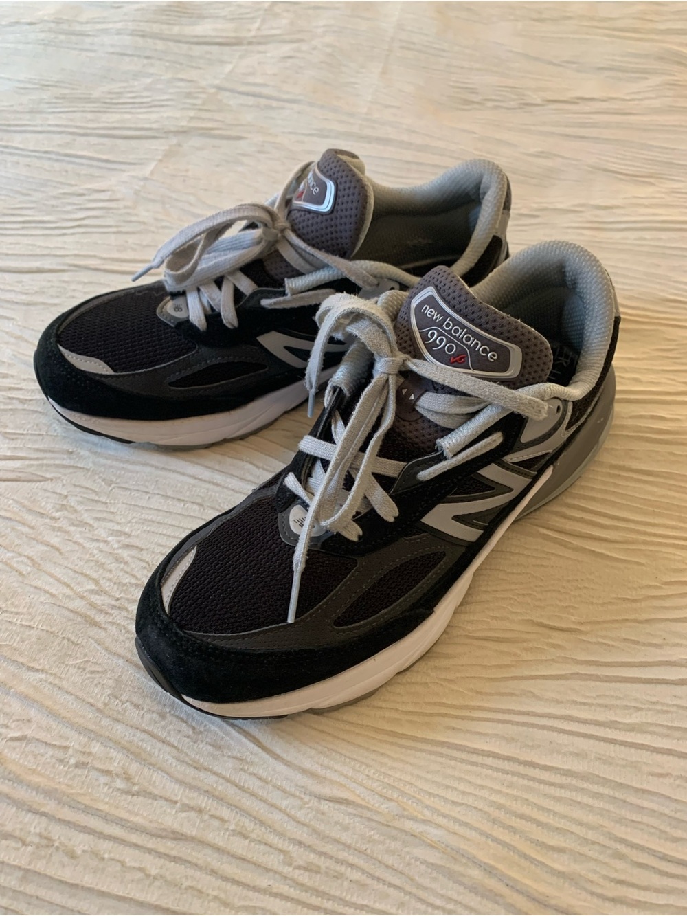 New Balance 990V6 Black Made in USA running shoes, women’s 8.5/men’s 7.5B